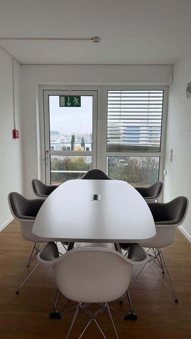 Pronájem kanceláře 932 m², Fußgönheim, Porýní-Falc Pronájem kanceláře 932 m², Fußgönheim, Porýní-Falc