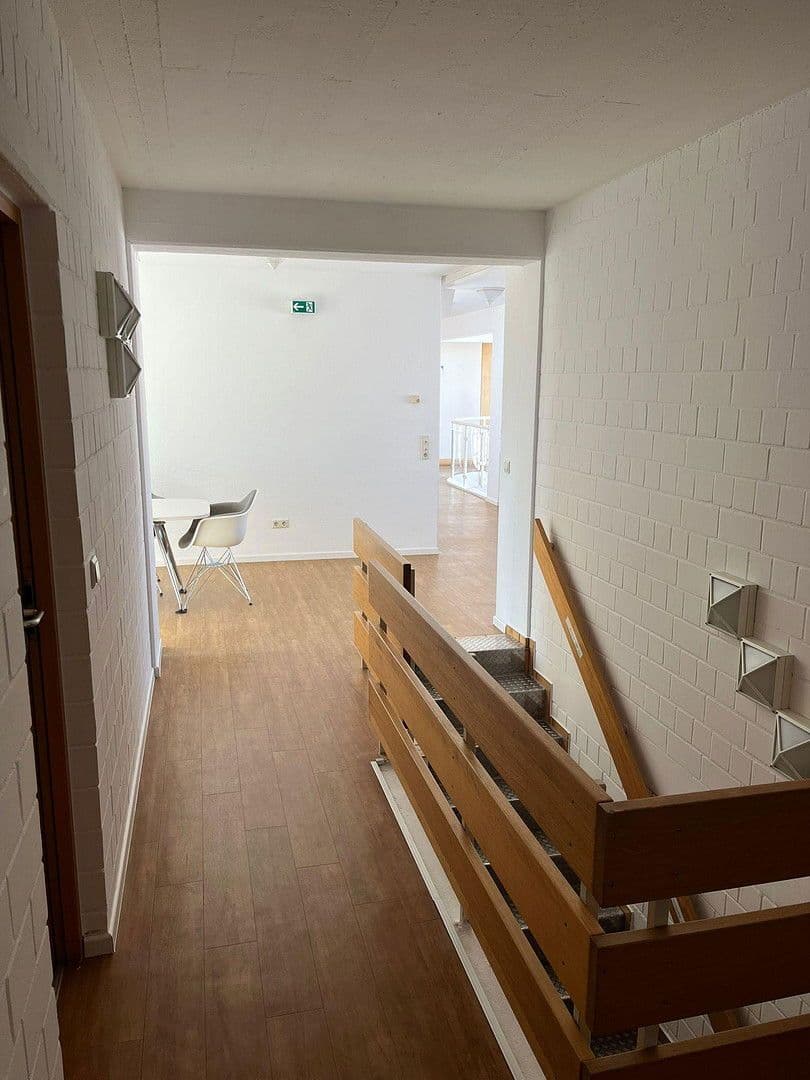 Pronájem kanceláře 932 m², Fußgönheim, Porýní-Falc Pronájem kanceláře 932 m², Fußgönheim, Porýní-Falc