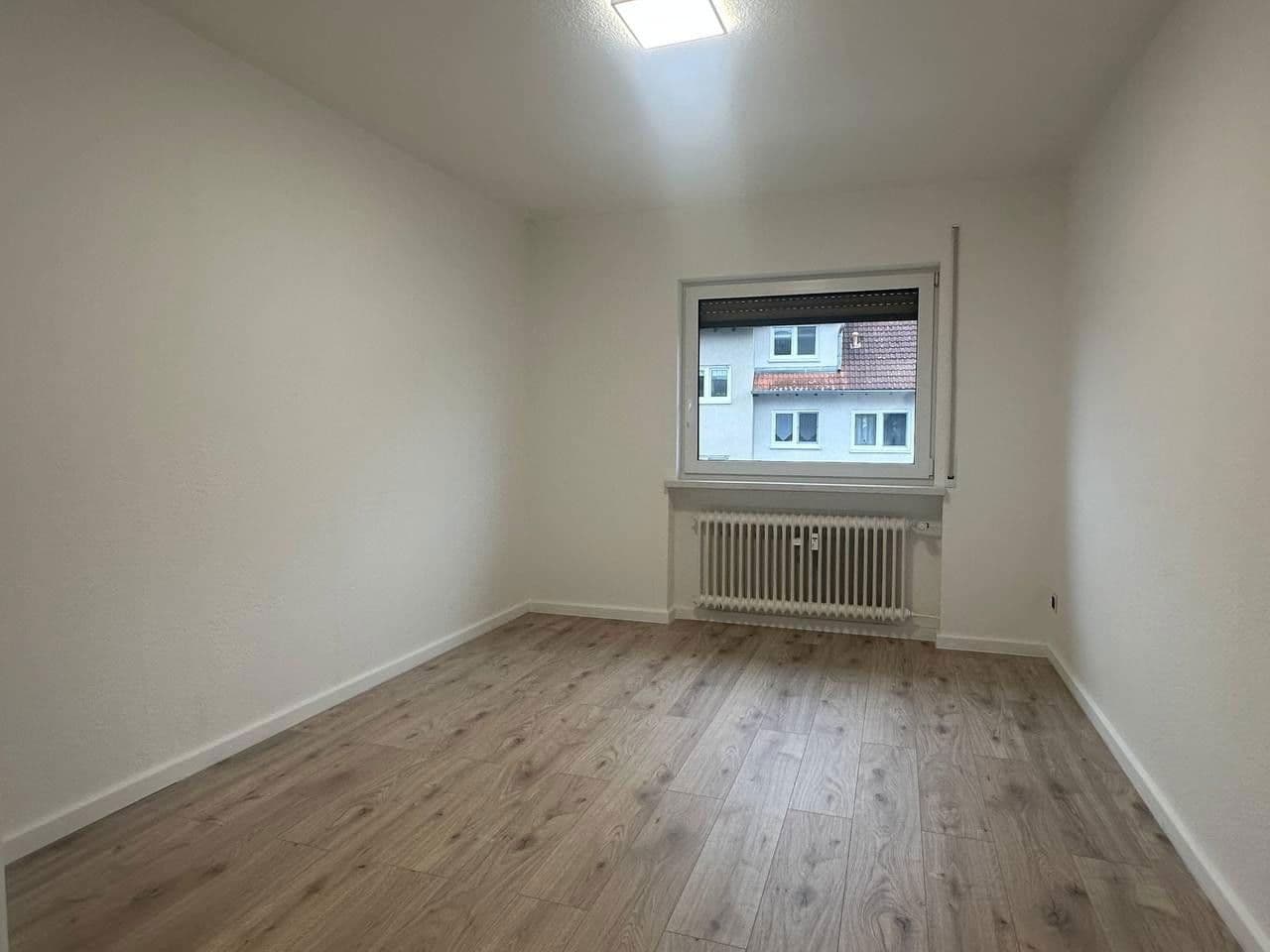 Prodej bytu 3+1 90 m², Oberhausen-Rheinhausen, Bádensko-Württembersko Prodej bytu 3+1 90 m², Oberhausen-Rheinhausen, Bádensko-Württembersko