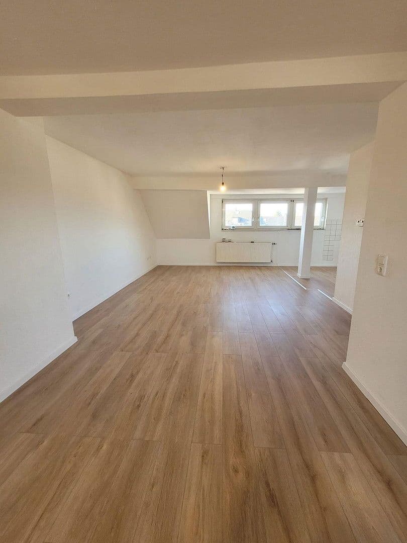 Pronájem bytu 3+kk 90 m², Buschhausener Straße 72, Oberhausen, Severní Porýní-Vestfálsko Pronájem bytu 3+kk 90 m², Buschhausener Straße 72, Oberhausen, Severní Porýní-Vestfálsko