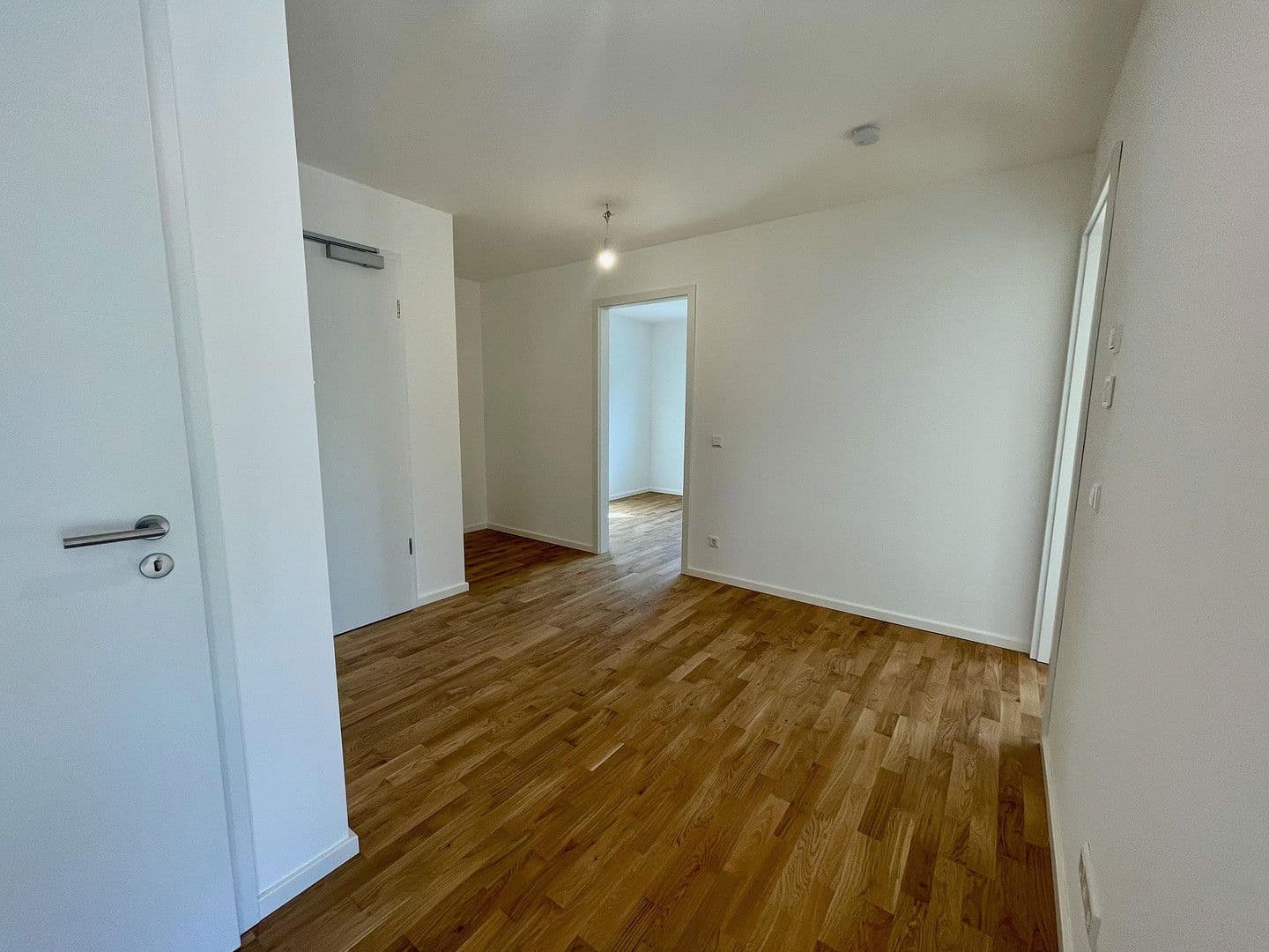 Pronájem bytu 3+1 83 m², Bahnhofstraße 108 A, Blankenfelde-Mahlow, Braniborsko Pronájem bytu 3+1 83 m², Bahnhofstraße 108 A, Blankenfelde-Mahlow, Braniborsko