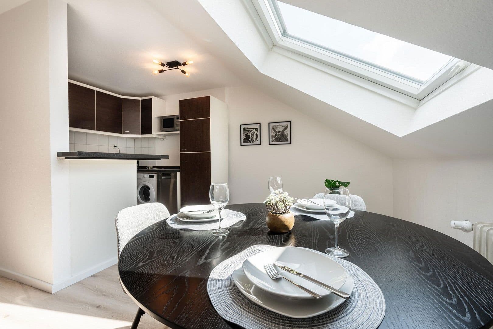 Pronájem bytu 2+1 52 m², Kapellenstr. 43, Cáchy, Severní Porýní-Vestfálsko Pronájem bytu 2+1 52 m², Kapellenstr. 43, Cáchy, Severní Porýní-Vestfálsko