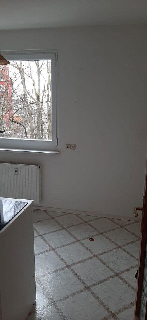 Pronájem bytu 3+1 60 m², Fritz-Simon-Str. 47, Leipzig, Sasko Pronájem bytu 3+1 60 m², Fritz-Simon-Str. 47, Leipzig, Sasko