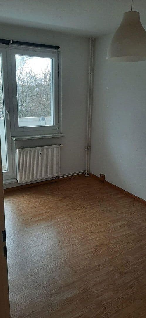 Pronájem bytu 3+1 60 m², Fritz-Simon-Str. 47, Leipzig, Sasko Pronájem bytu 3+1 60 m², Fritz-Simon-Str. 47, Leipzig, Sasko