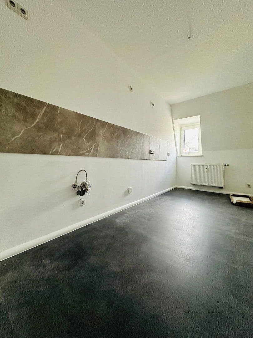 Pronájem bytu 3+1 71 m², Äußere Crimmitschauer Straße 33, Meerane, Sasko Pronájem bytu 3+1 71 m², Äußere Crimmitschauer Straße 33, Meerane, Sasko