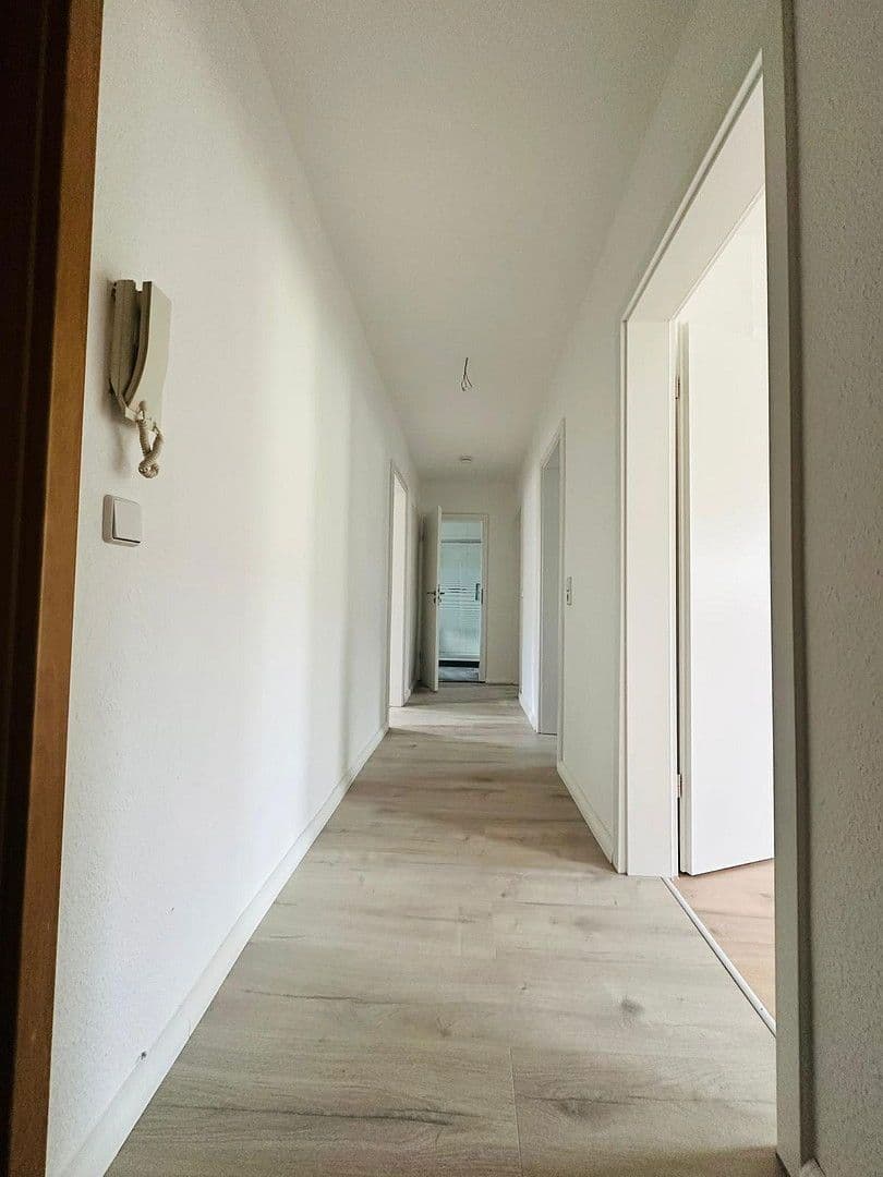 Pronájem bytu 3+1 71 m², Äußere Crimmitschauer Straße 33, Meerane, Sasko Pronájem bytu 3+1 71 m², Äußere Crimmitschauer Straße 33, Meerane, Sasko