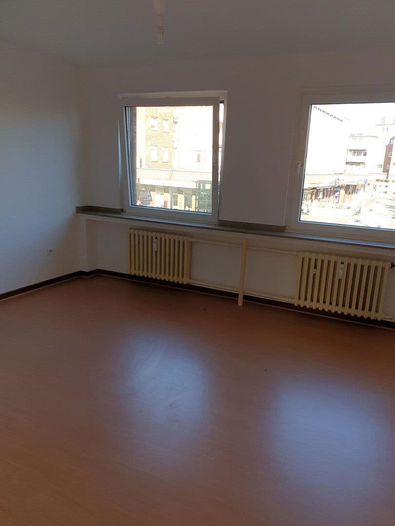 Pronájem bytu 2+1 55 m², Von-der-Mark-Straße 31, Duisburg, Severní Porýní-Vestfálsko Pronájem bytu 2+1 55 m², Von-der-Mark-Straße 31, Duisburg, Severní Porýní-Vestfálsko