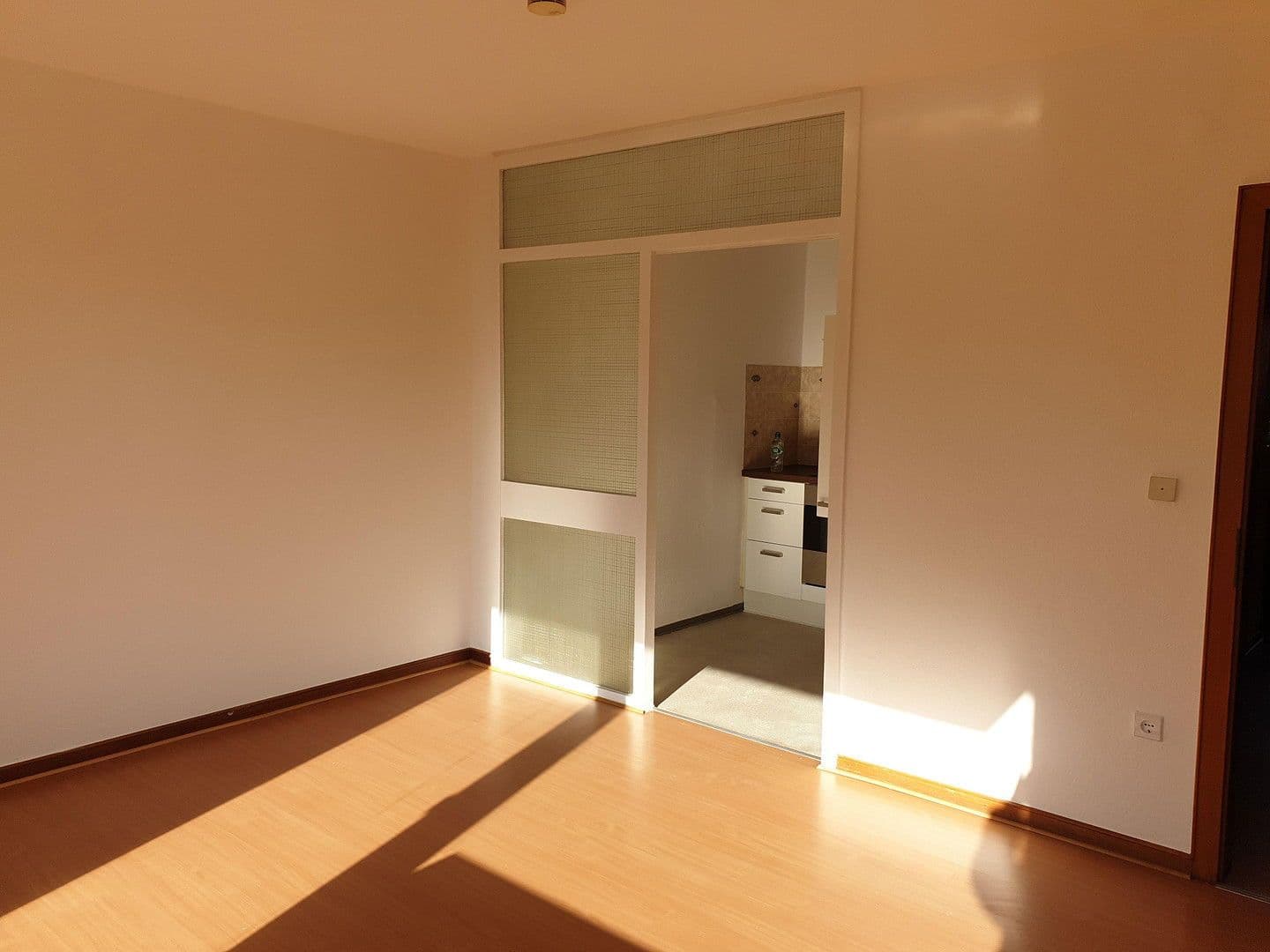 Pronájem bytu 2+1 55 m², Von-der-Mark-Straße 31, Duisburg, Severní Porýní-Vestfálsko Pronájem bytu 2+1 55 m², Von-der-Mark-Straße 31, Duisburg, Severní Porýní-Vestfálsko