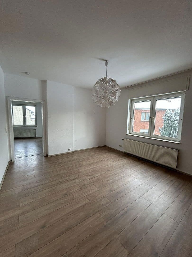 Prodej domu 144 m², pozemek 540 m², Pastoratsweg, Cáchy, Severní Porýní-Vestfálsko Prodej domu 144 m², pozemek 540 m², Pastoratsweg, Cáchy, Severní Porýní-Vestfálsko