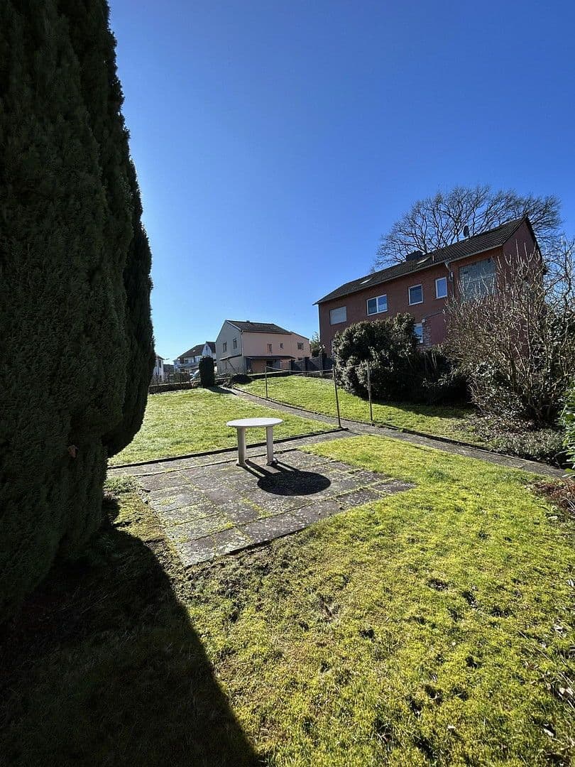 Prodej domu 144 m², pozemek 540 m², Pastoratsweg, Cáchy, Severní Porýní-Vestfálsko Prodej domu 144 m², pozemek 540 m², Pastoratsweg, Cáchy, Severní Porýní-Vestfálsko