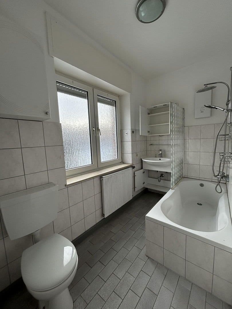 Prodej domu 144 m², pozemek 540 m², Pastoratsweg, Cáchy, Severní Porýní-Vestfálsko Prodej domu 144 m², pozemek 540 m², Pastoratsweg, Cáchy, Severní Porýní-Vestfálsko