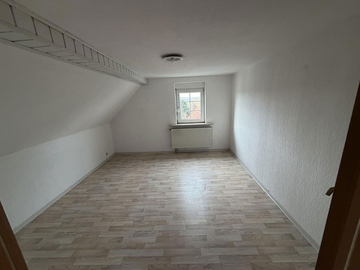 Pronájem bytu 4+1 107 m², Am Rübenstein 3, Ebsdorfergrund, Hessen Pronájem bytu 4+1 107 m², Am Rübenstein 3, Ebsdorfergrund, Hessen