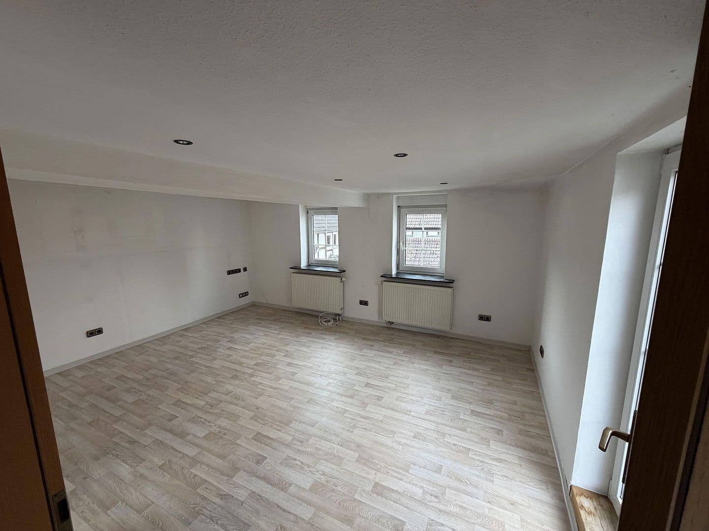 Pronájem bytu 4+1 107 m², Am Rübenstein 3, Ebsdorfergrund, Hessen Pronájem bytu 4+1 107 m², Am Rübenstein 3, Ebsdorfergrund, Hessen