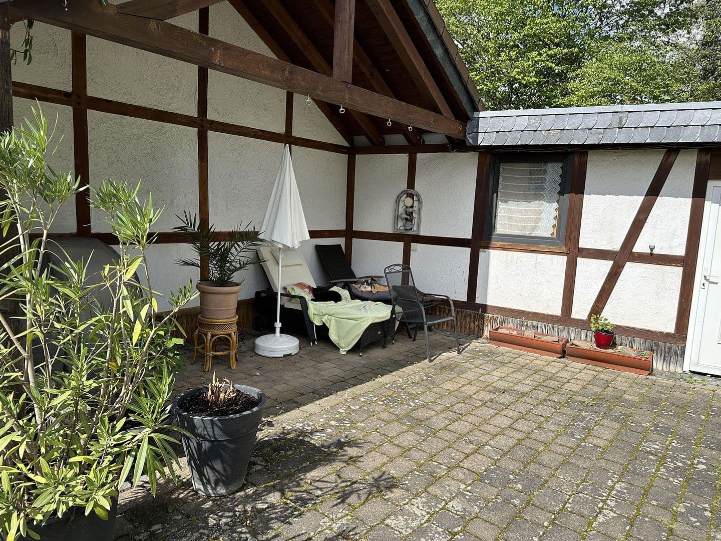 Pronájem bytu 7+1 192 m², Euskirchen, Severní Porýní-Vestfálsko Pronájem bytu 7+1 192 m², Euskirchen, Severní Porýní-Vestfálsko