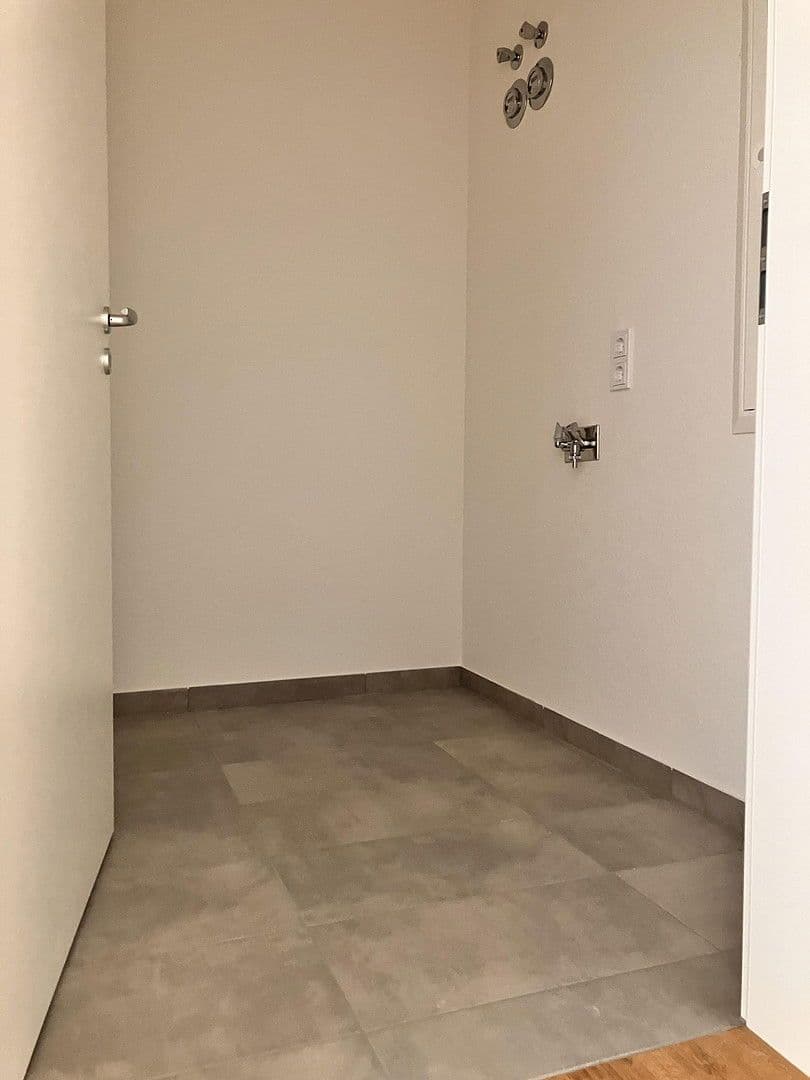 Pronájem bytu 3+kk 108 m², Harthäuser Straße 18, Igersheim, Bádensko-Württembersko Pronájem bytu 3+kk 108 m², Harthäuser Straße 18, Igersheim, Bádensko-Württembersko