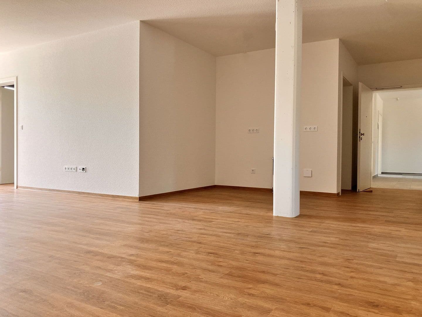 Pronájem bytu 3+kk 108 m², Harthäuser Straße 18, Igersheim, Bádensko-Württembersko Pronájem bytu 3+kk 108 m², Harthäuser Straße 18, Igersheim, Bádensko-Württembersko