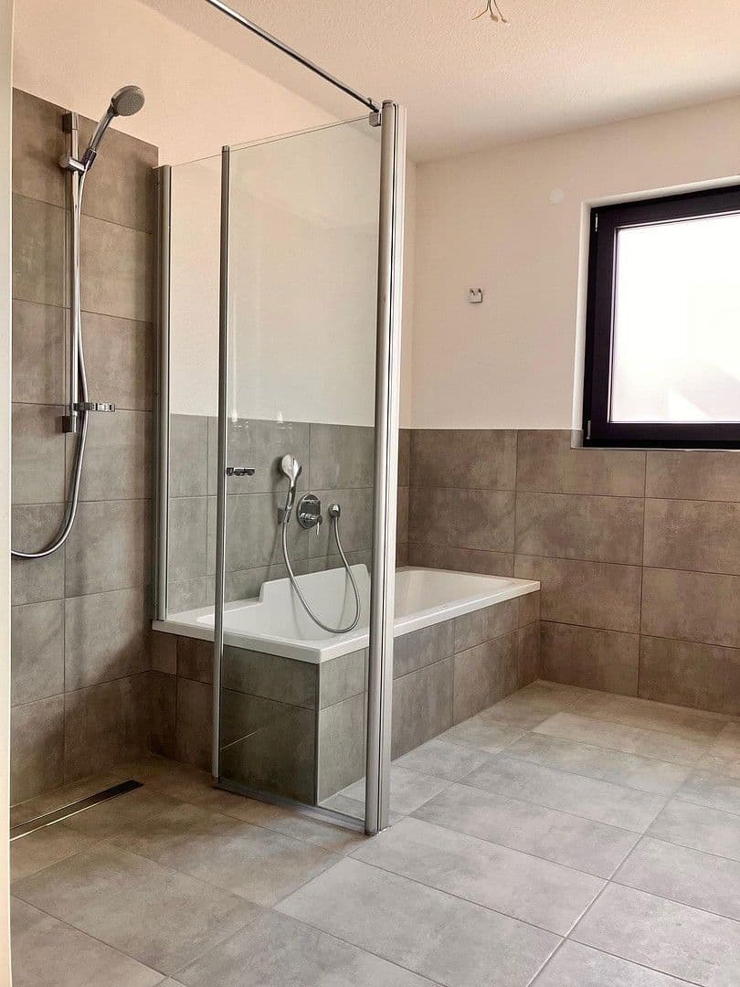 Pronájem bytu 3+kk 108 m², Harthäuser Straße 18, Igersheim, Bádensko-Württembersko Pronájem bytu 3+kk 108 m², Harthäuser Straße 18, Igersheim, Bádensko-Württembersko