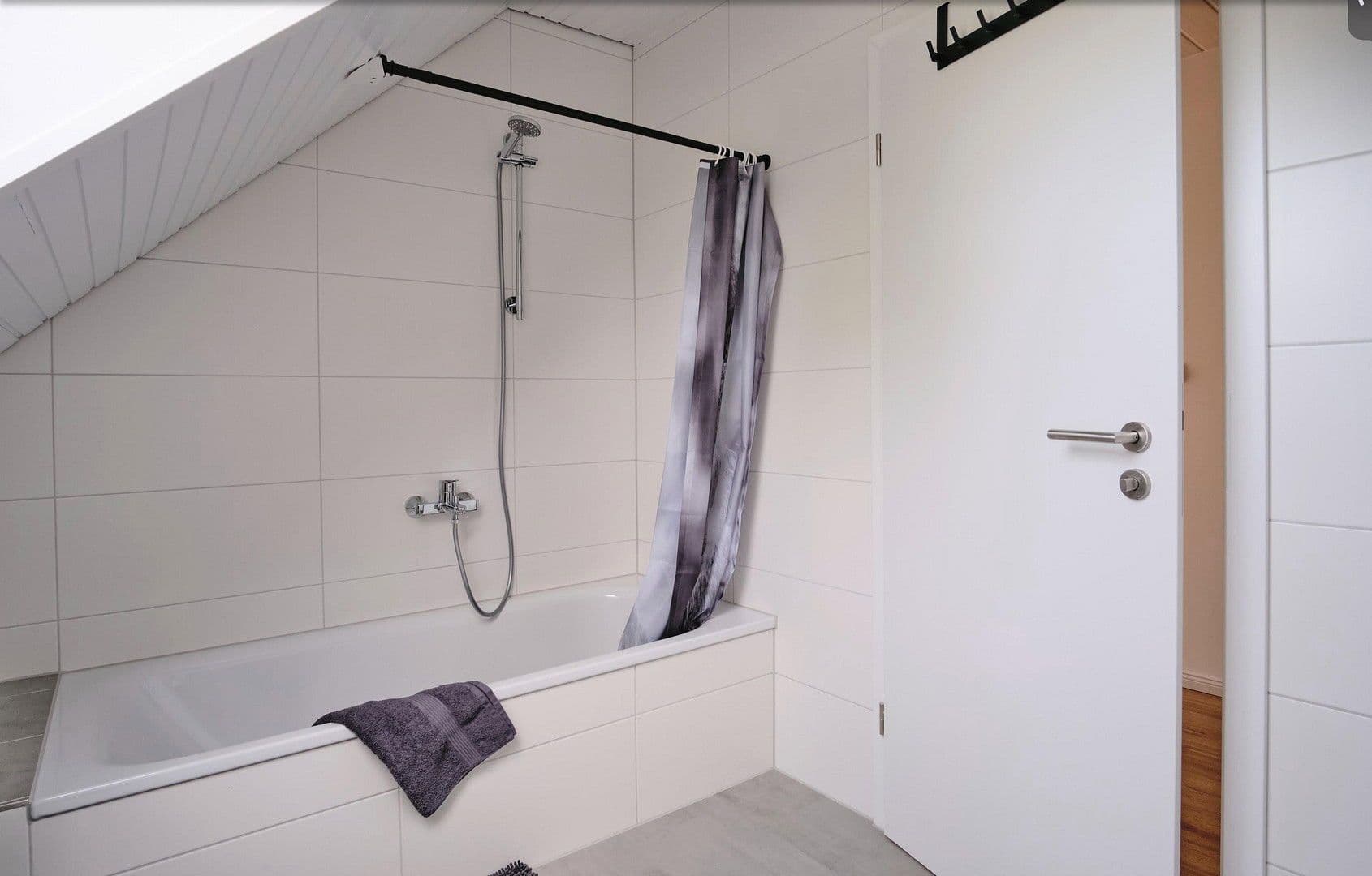 Prodej domu 315 m², pozemek 700 m², Mittelweg 45, Stuhr, Dolní Sasko Prodej domu 315 m², pozemek 700 m², Mittelweg 45, Stuhr, Dolní Sasko