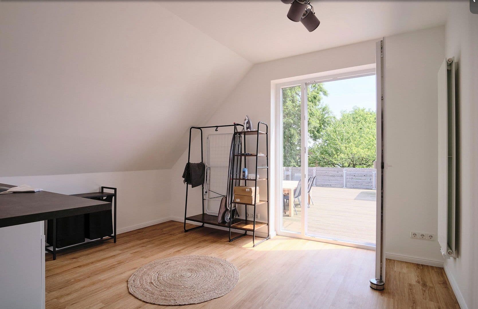 Prodej domu 315 m², pozemek 700 m², Mittelweg 45, Stuhr, Dolní Sasko Prodej domu 315 m², pozemek 700 m², Mittelweg 45, Stuhr, Dolní Sasko