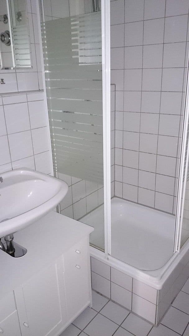 Pronájem bytu 2+1 58 m², Iptinger Str. 38, Mönsheim, Bádensko-Württembersko Pronájem bytu 2+1 58 m², Iptinger Str. 38, Mönsheim, Bádensko-Württembersko