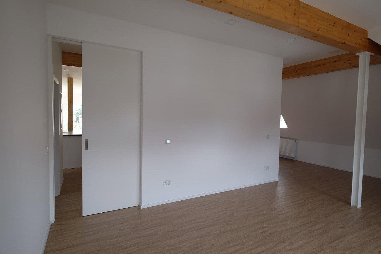 Pronájem bytu 2+kk 90 m², Plattstraße, Flörsheim, Hessen Pronájem bytu 2+kk 90 m², Plattstraße, Flörsheim, Hessen