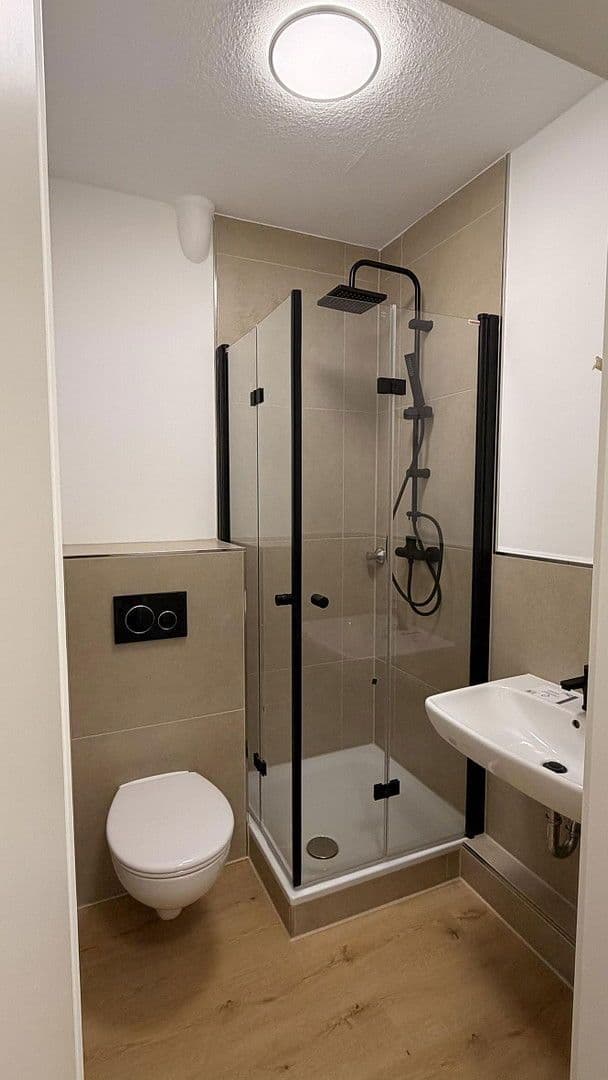 Prodej bytu 2+1 58 m², Schwarzbach 67, Wuppertal, Severní Porýní-Vestfálsko Prodej bytu 2+1 58 m², Schwarzbach 67, Wuppertal, Severní Porýní-Vestfálsko