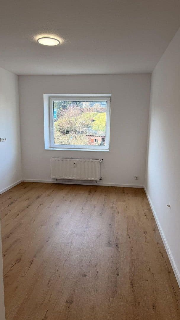 Prodej bytu 2+1 58 m², Schwarzbach 67, Wuppertal, Severní Porýní-Vestfálsko Prodej bytu 2+1 58 m², Schwarzbach 67, Wuppertal, Severní Porýní-Vestfálsko
