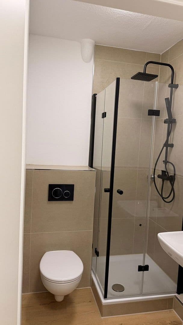 Prodej bytu 2+1 58 m², Schwarzbach 67, Wuppertal, Severní Porýní-Vestfálsko Prodej bytu 2+1 58 m², Schwarzbach 67, Wuppertal, Severní Porýní-Vestfálsko