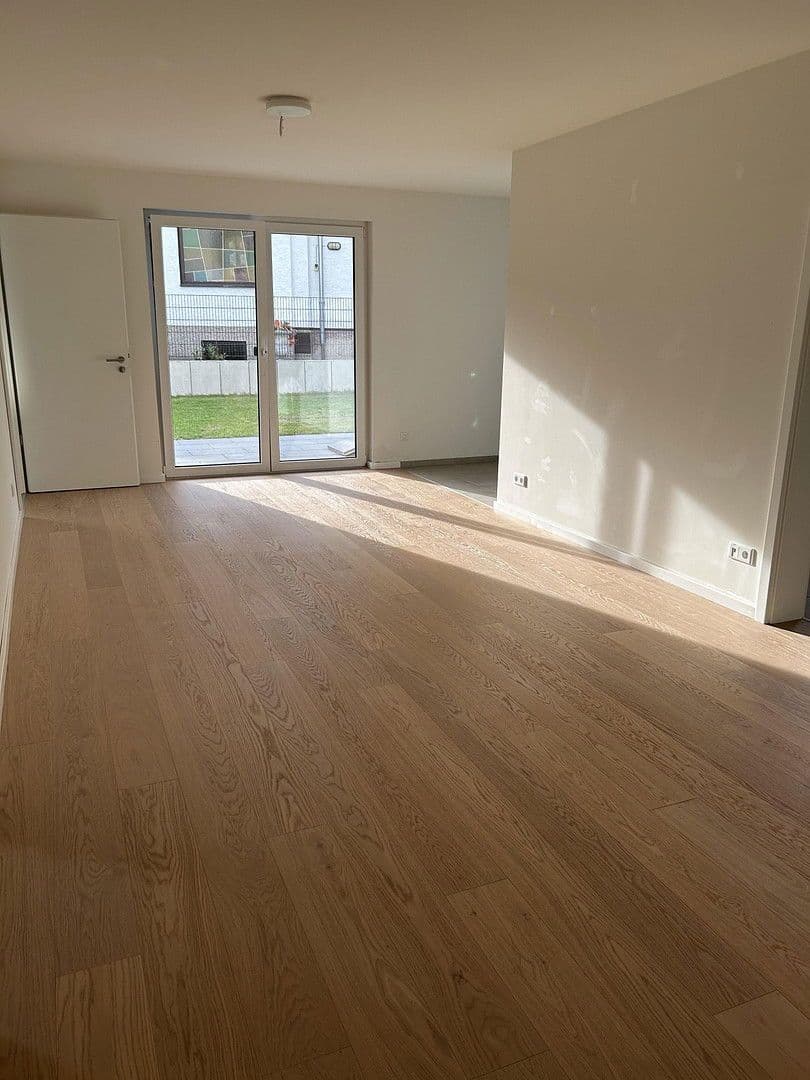 Pronájem bytu 3+1 77 m², Paderborn, Severní Porýní-Vestfálsko Pronájem bytu 3+1 77 m², Paderborn, Severní Porýní-Vestfálsko