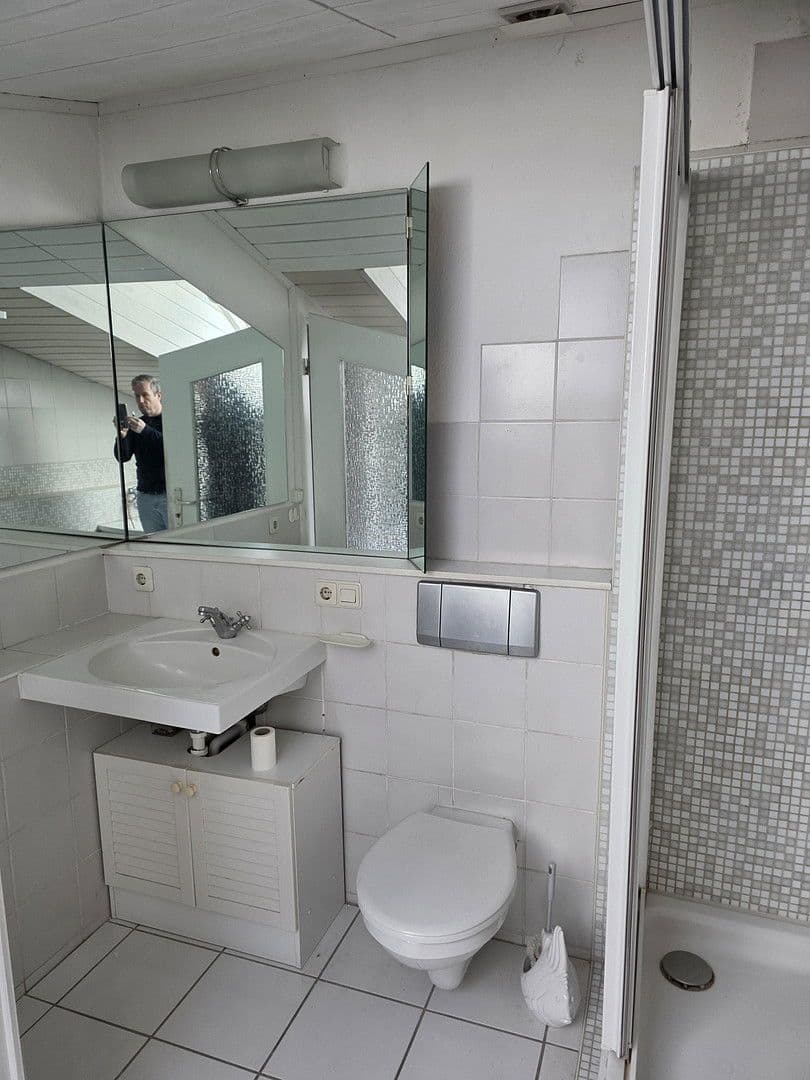 Pronájem domu 140 m², pozemek 230 m², Düsseldorf, Severní Porýní-Vestfálsko Pronájem domu 140 m², pozemek 230 m², Düsseldorf, Severní Porýní-Vestfálsko