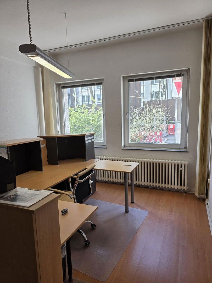 Pronájem domu 140 m², pozemek 230 m², Düsseldorf, Severní Porýní-Vestfálsko Pronájem domu 140 m², pozemek 230 m², Düsseldorf, Severní Porýní-Vestfálsko