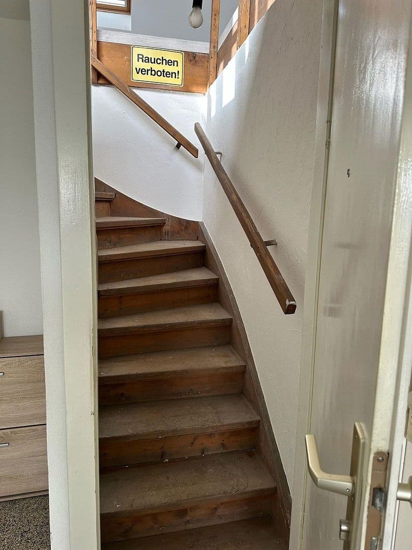 Pronájem bytu 1+1 60 m², Düsseldorf, Severní Porýní-Vestfálsko Pronájem bytu 1+1 60 m², Düsseldorf, Severní Porýní-Vestfálsko