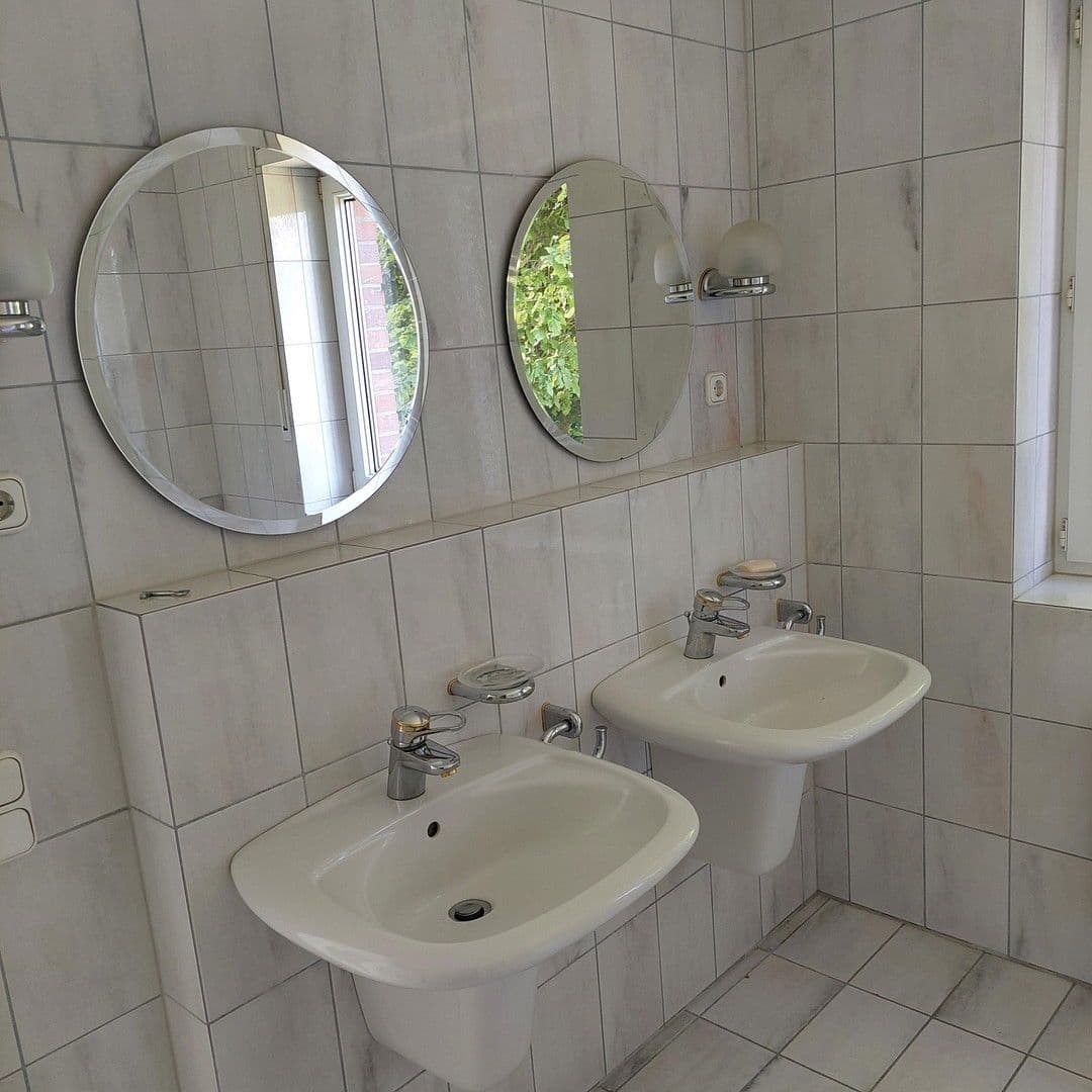 Prodej bytu 3+1 91 m², Cáchy, Severní Porýní-Vestfálsko Prodej bytu 3+1 91 m², Cáchy, Severní Porýní-Vestfálsko