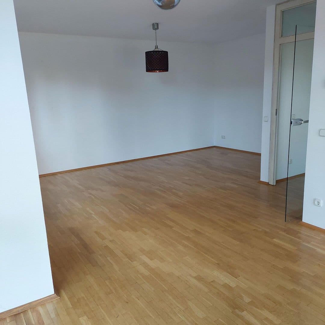 Prodej bytu 3+1 91 m², Cáchy, Severní Porýní-Vestfálsko Prodej bytu 3+1 91 m², Cáchy, Severní Porýní-Vestfálsko