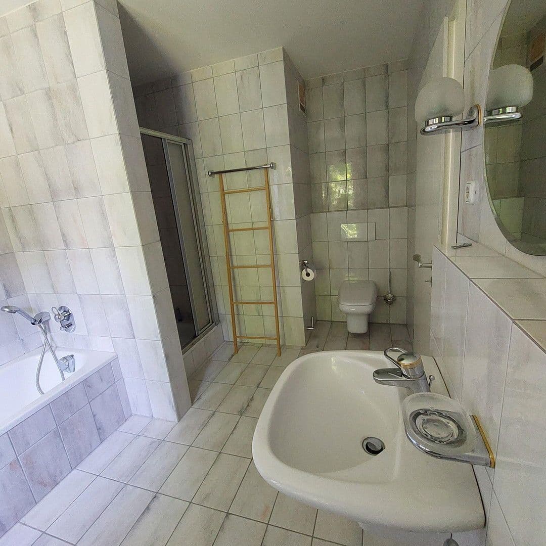 Prodej bytu 3+1 91 m², Cáchy, Severní Porýní-Vestfálsko Prodej bytu 3+1 91 m², Cáchy, Severní Porýní-Vestfálsko