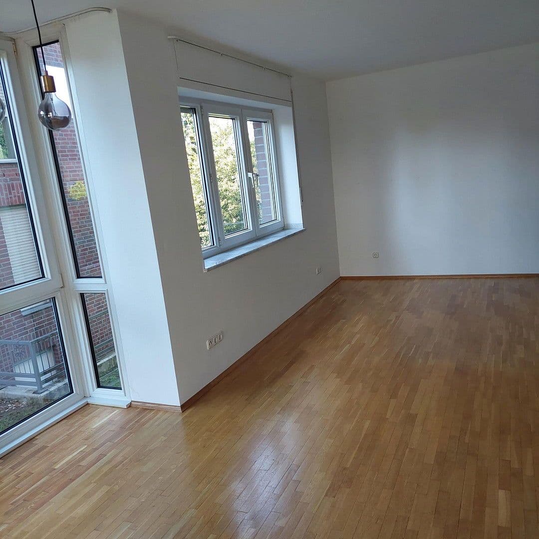 Prodej bytu 3+1 91 m², Cáchy, Severní Porýní-Vestfálsko Prodej bytu 3+1 91 m², Cáchy, Severní Porýní-Vestfálsko