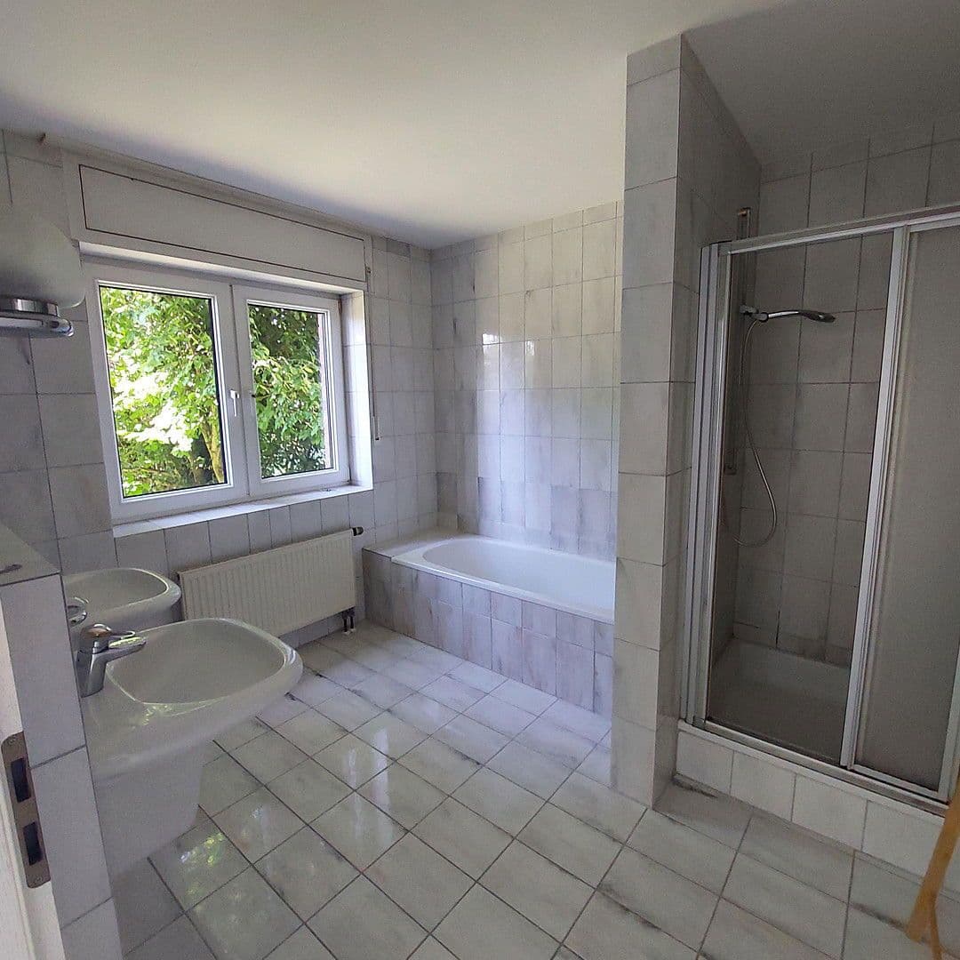 Prodej bytu 3+1 91 m², Cáchy, Severní Porýní-Vestfálsko Prodej bytu 3+1 91 m², Cáchy, Severní Porýní-Vestfálsko