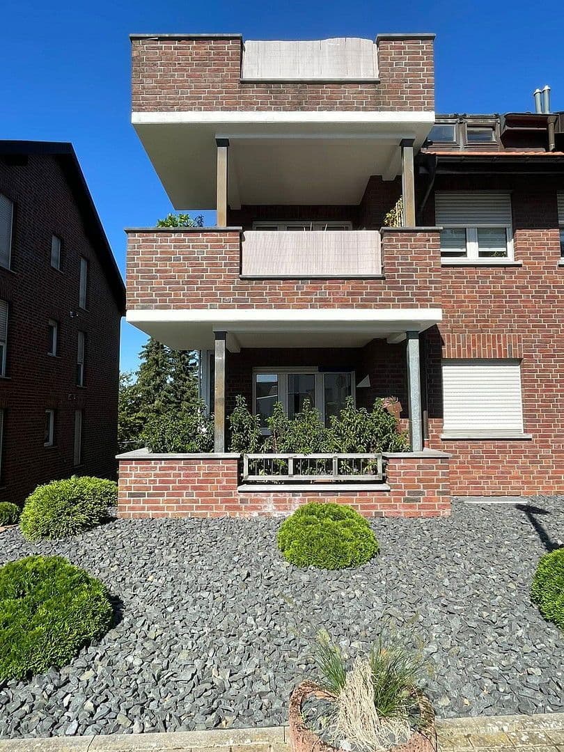 Prodej bytu 3+1 91 m², Cáchy, Severní Porýní-Vestfálsko Prodej bytu 3+1 91 m², Cáchy, Severní Porýní-Vestfálsko