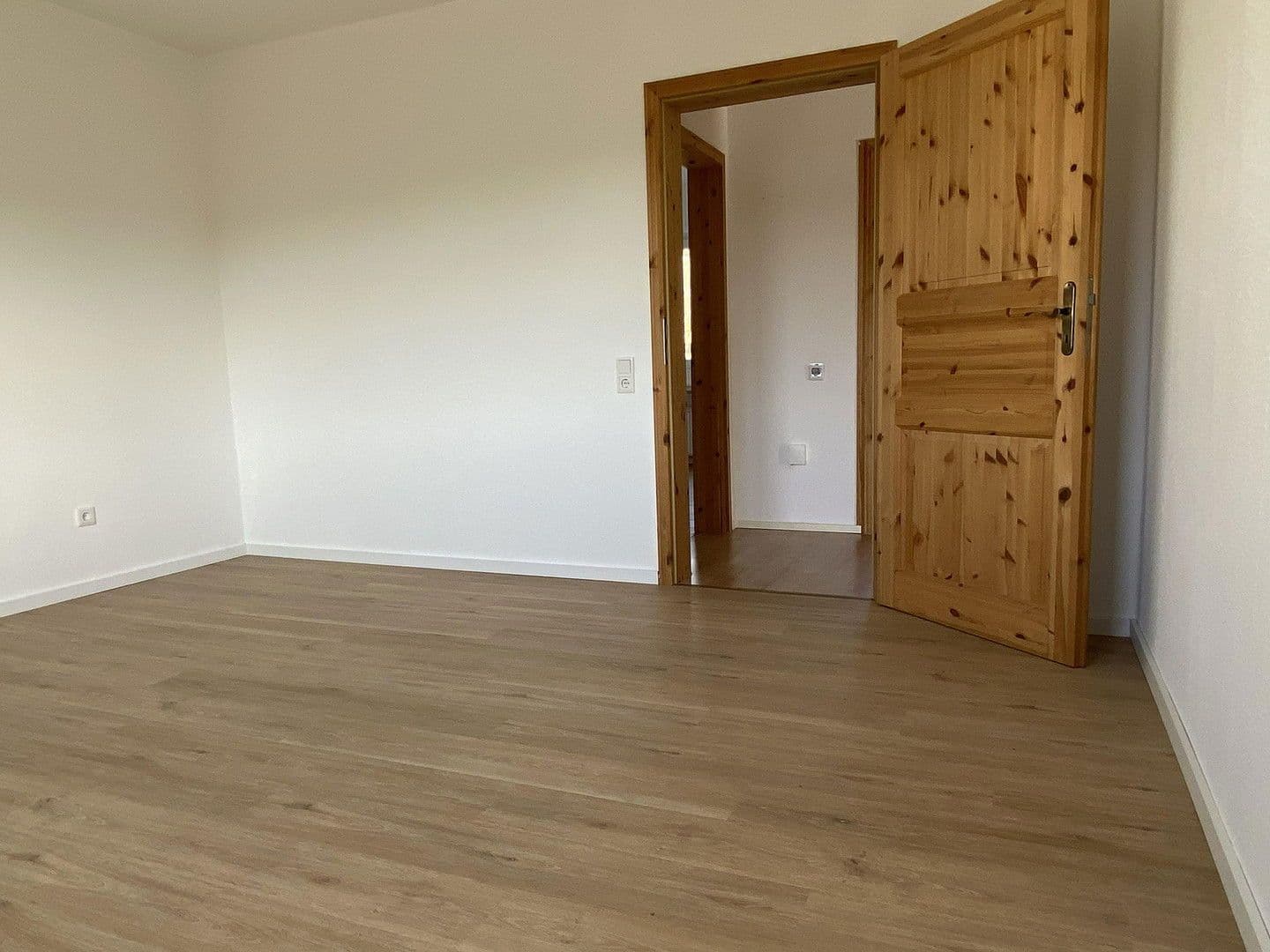 Pronájem bytu 3+1 70 m², Beethovenstraße 14, Hückeswagen, Severní Porýní-Vestfálsko Pronájem bytu 3+1 70 m², Beethovenstraße 14, Hückeswagen, Severní Porýní-Vestfálsko