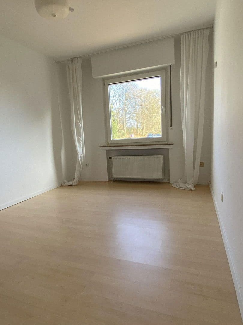 Pronájem bytu 3+1 70 m², Beethovenstraße 14, Hückeswagen, Severní Porýní-Vestfálsko Pronájem bytu 3+1 70 m², Beethovenstraße 14, Hückeswagen, Severní Porýní-Vestfálsko
