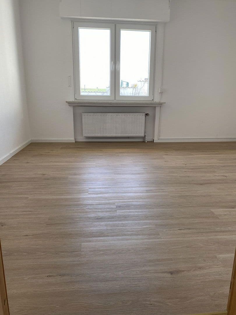 Pronájem bytu 3+1 70 m², Beethovenstraße 14, Hückeswagen, Severní Porýní-Vestfálsko Pronájem bytu 3+1 70 m², Beethovenstraße 14, Hückeswagen, Severní Porýní-Vestfálsko