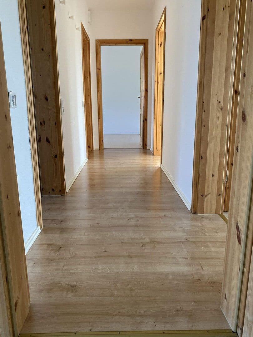 Pronájem bytu 3+1 70 m², Beethovenstraße 14, Hückeswagen, Severní Porýní-Vestfálsko Pronájem bytu 3+1 70 m², Beethovenstraße 14, Hückeswagen, Severní Porýní-Vestfálsko