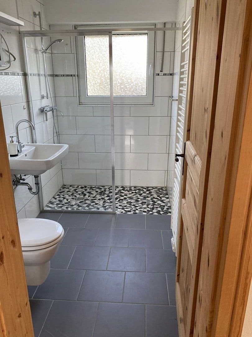 Pronájem bytu 3+1 70 m², Beethovenstraße 14, Hückeswagen, Severní Porýní-Vestfálsko Pronájem bytu 3+1 70 m², Beethovenstraße 14, Hückeswagen, Severní Porýní-Vestfálsko