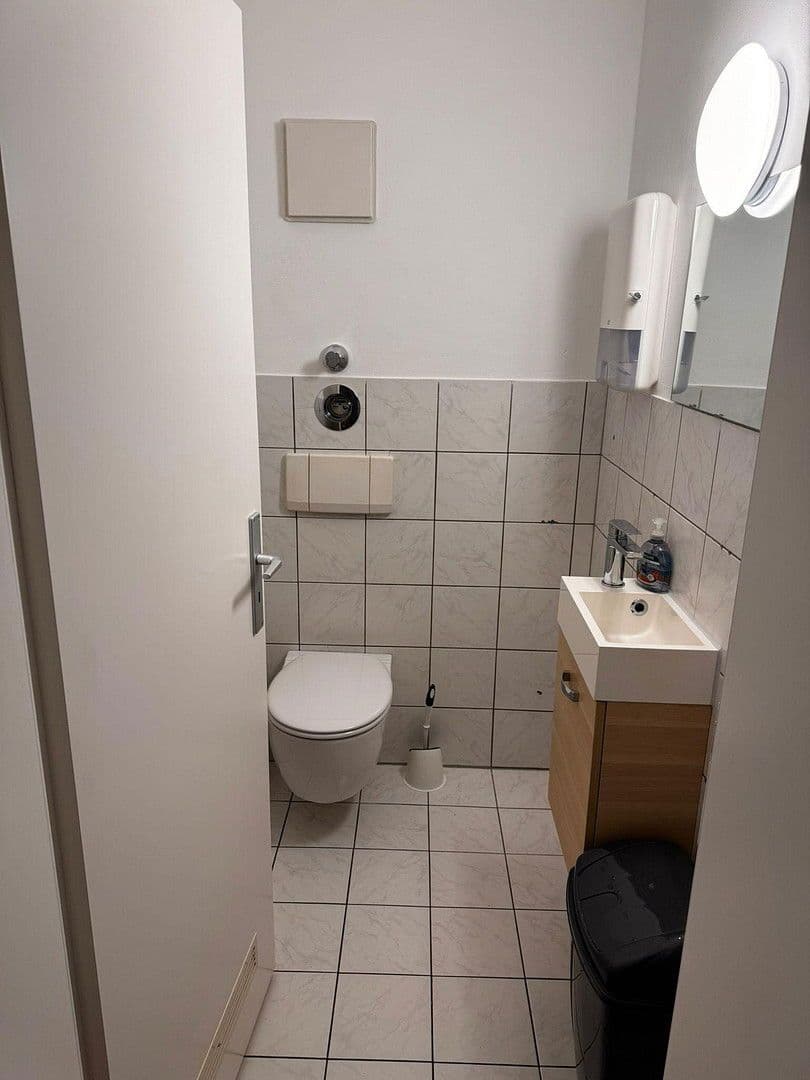 Prodej nebytového prostoru 2.209 m², Nürnberg, Bavorsko Prodej nebytového prostoru 2.209 m², Nürnberg, Bavorsko