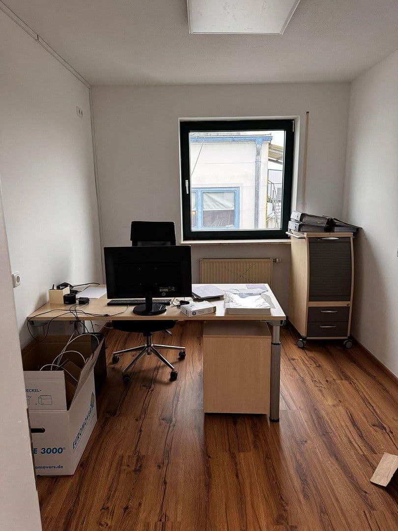 Prodej nebytového prostoru 2.209 m², Nürnberg, Bavorsko Prodej nebytového prostoru 2.209 m², Nürnberg, Bavorsko