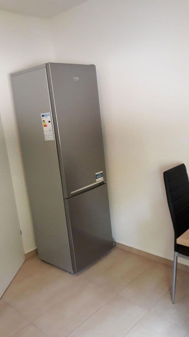 Pronájem bytu 4+1 20 m², Wartbergstraße 44, Heilbronn, Bádensko-Württembersko Pronájem bytu 4+1 20 m², Wartbergstraße 44, Heilbronn, Bádensko-Württembersko