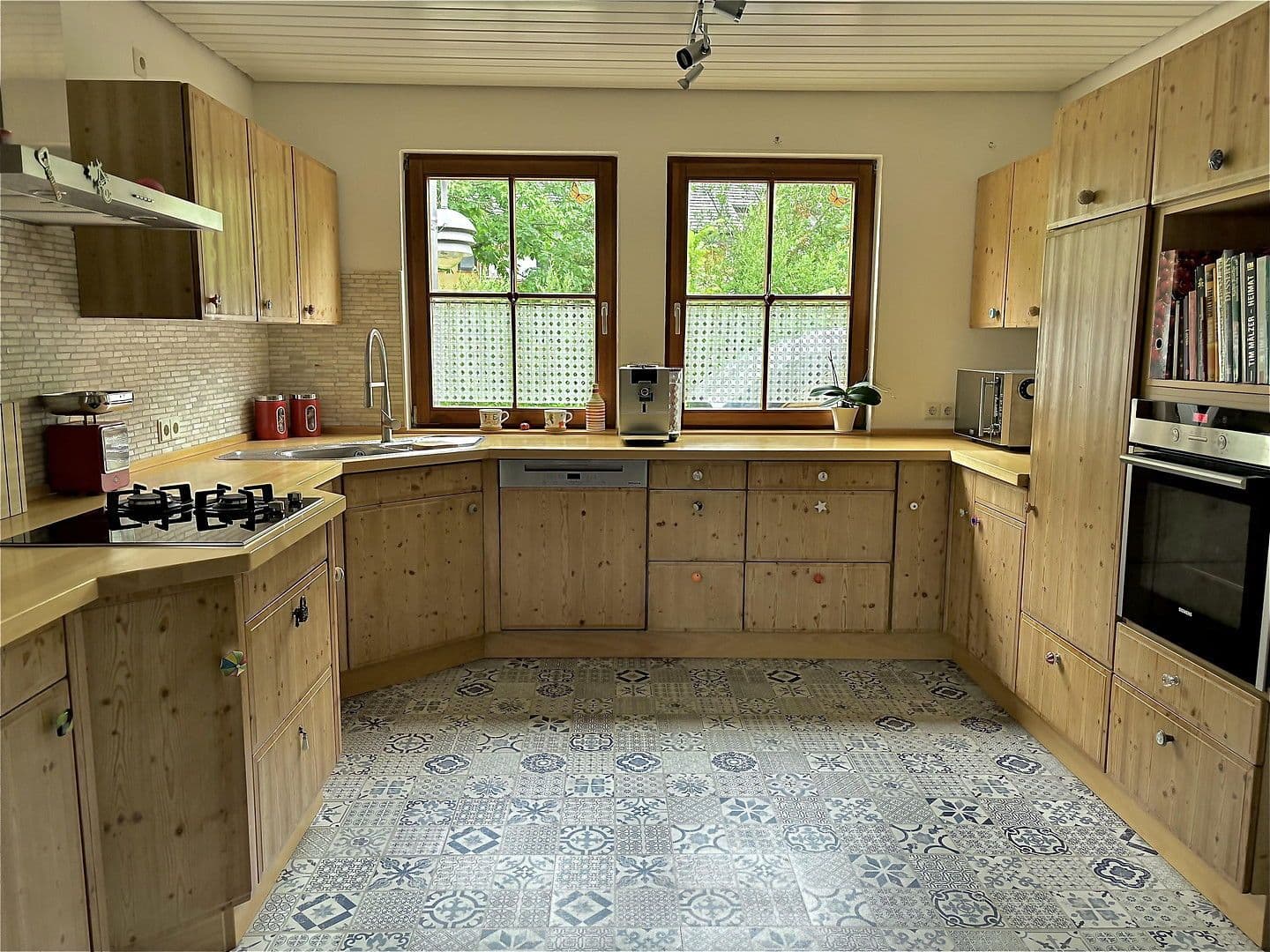 Prodej domu 224 m², pozemek 658 m², Unterkirnach, Bádensko-Württembersko Prodej domu 224 m², pozemek 658 m², Unterkirnach, Bádensko-Württembersko