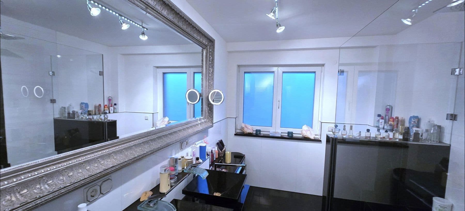 Prodej domu 420 m², pozemek 5.300 m², Wennerstorfer Kirchweg, Wenzendorf, Dolní Sasko Prodej domu 420 m², pozemek 5.300 m², Wennerstorfer Kirchweg, Wenzendorf, Dolní Sasko