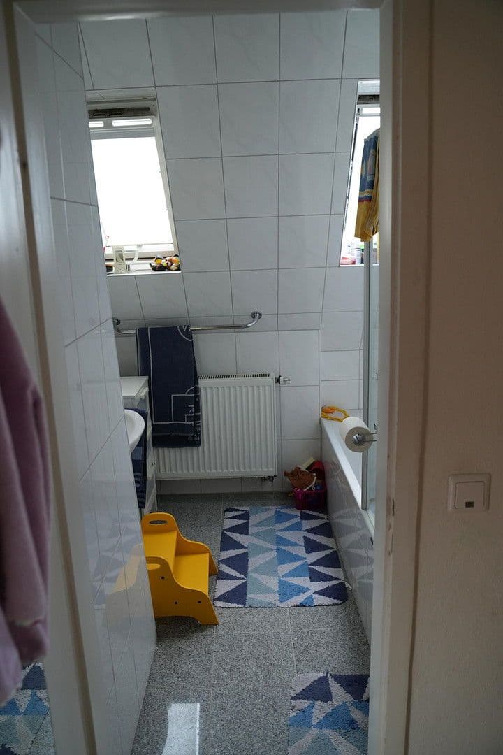 Pronájem bytu 3+1 66 m², Gringsstraße 23, Bonn, Severní Porýní-Vestfálsko Pronájem bytu 3+1 66 m², Gringsstraße 23, Bonn, Severní Porýní-Vestfálsko