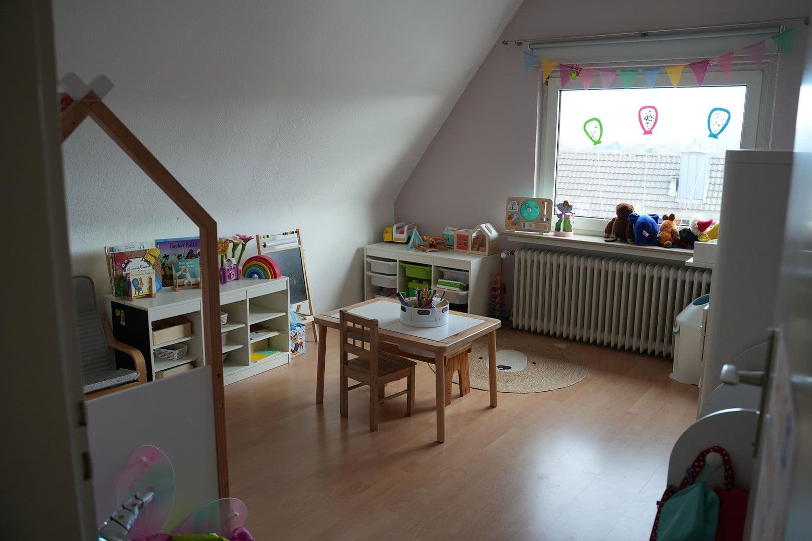 Pronájem bytu 3+1 66 m², Gringsstraße 23, Bonn, Severní Porýní-Vestfálsko Pronájem bytu 3+1 66 m², Gringsstraße 23, Bonn, Severní Porýní-Vestfálsko